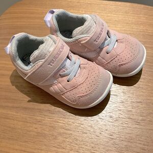 Tsukoshi toddler size 6.5